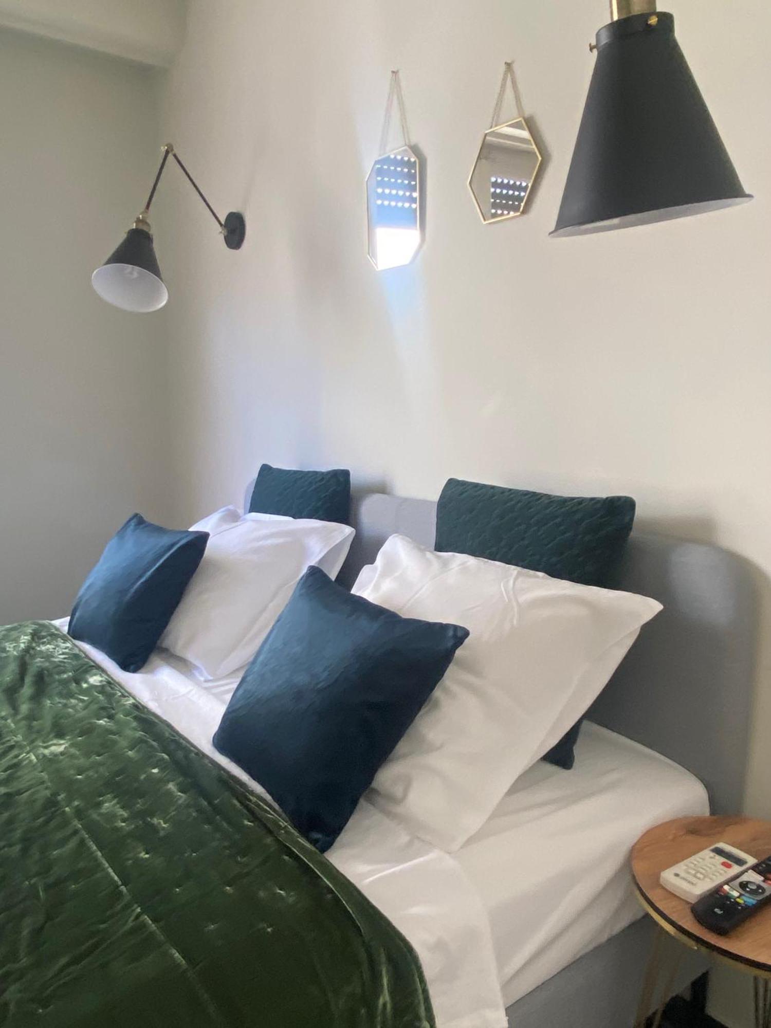 5 Rooms Атина Екстериор снимка