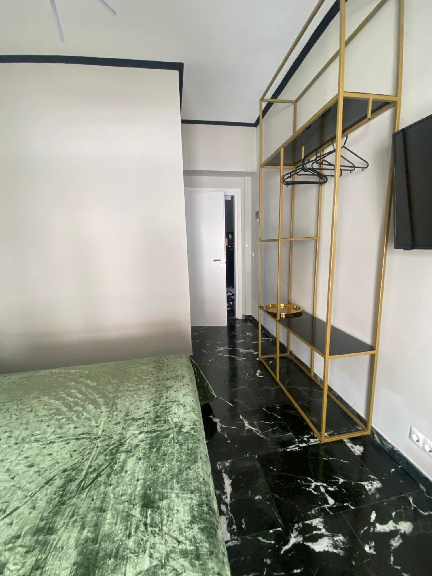 5 Rooms Атина Екстериор снимка