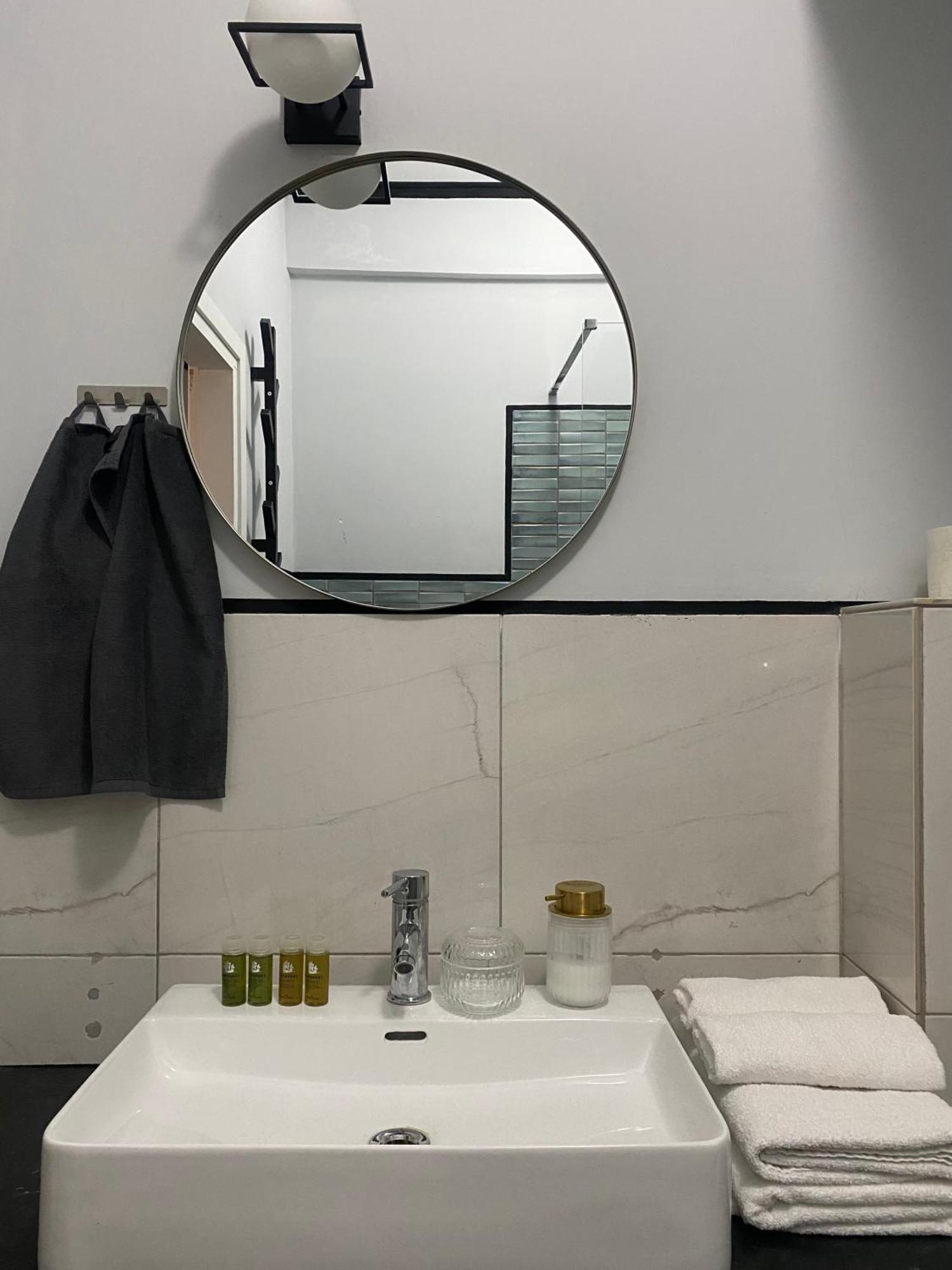 5 Rooms Атина Екстериор снимка