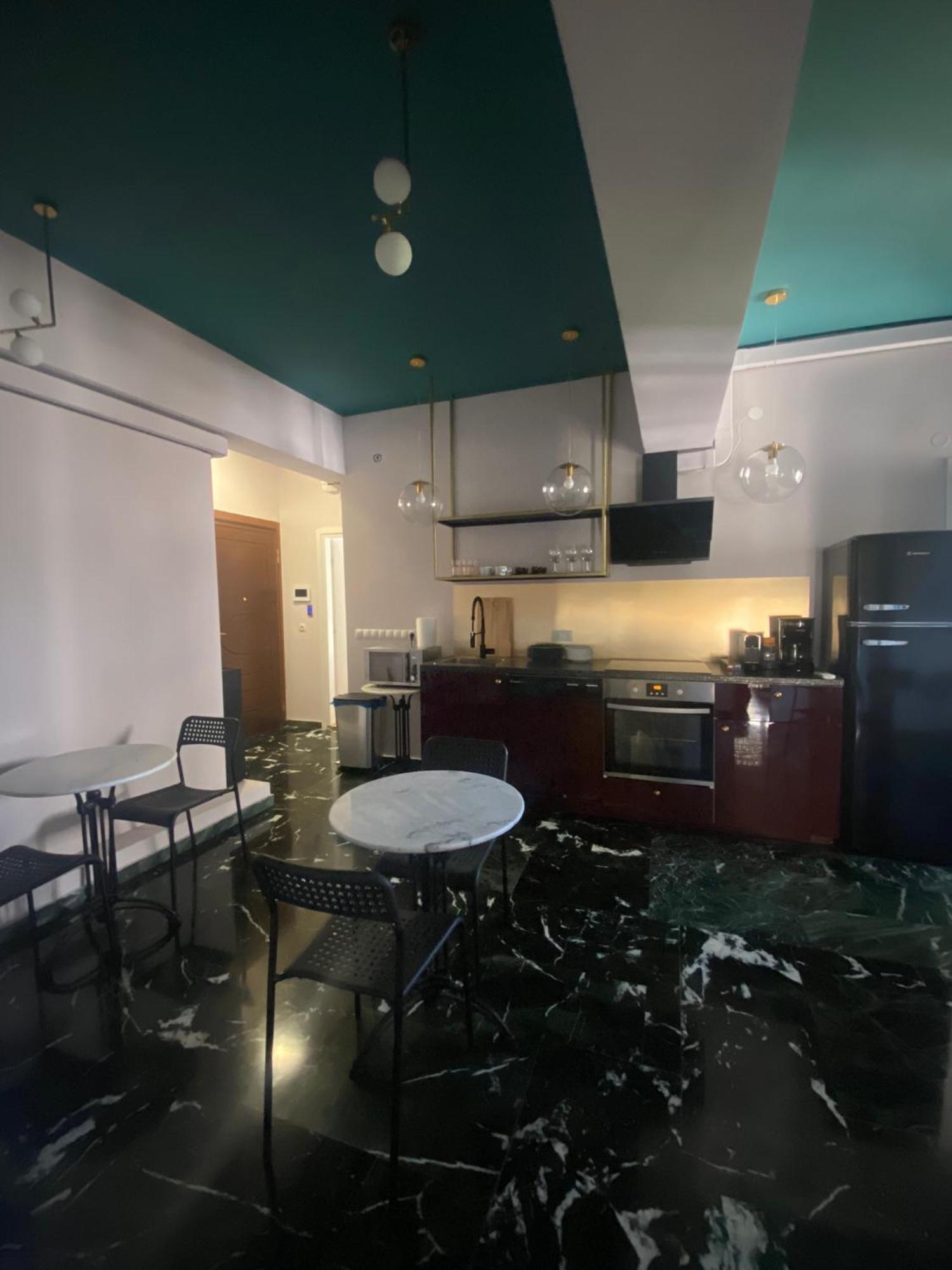 5 Rooms Атина Екстериор снимка